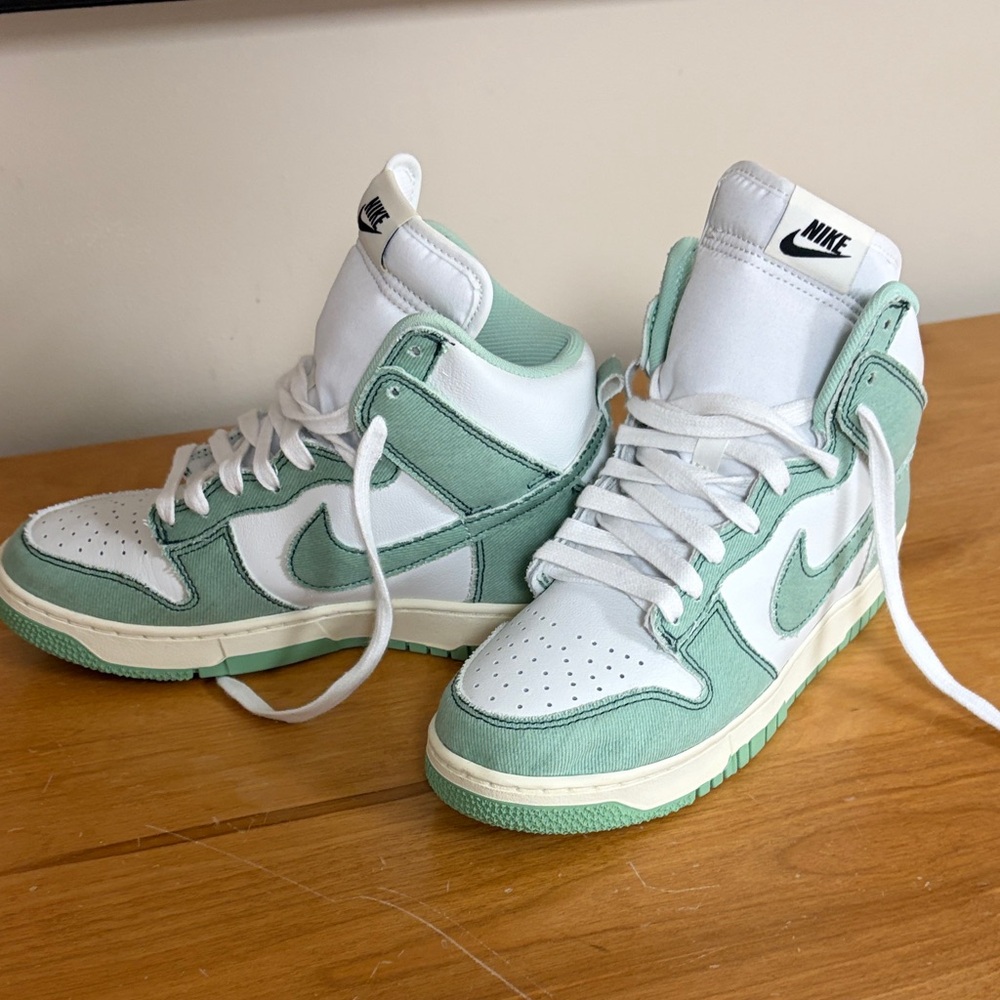 Nike Dunks Mint Green and White High-Top Sneakers